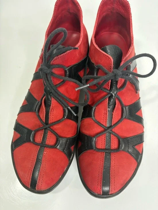 Arche Red Suede Lace-Up Flats with Black Straps size 40 / 9 - Picture 9 of 9